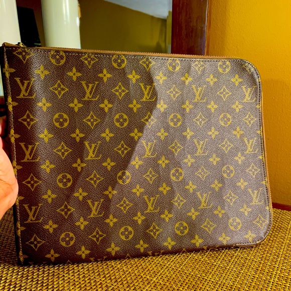Authentic LV Vintage document Holder - Picture 1 of 16
